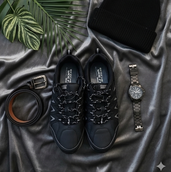 Men's Sneakers - Picture 15 of 16